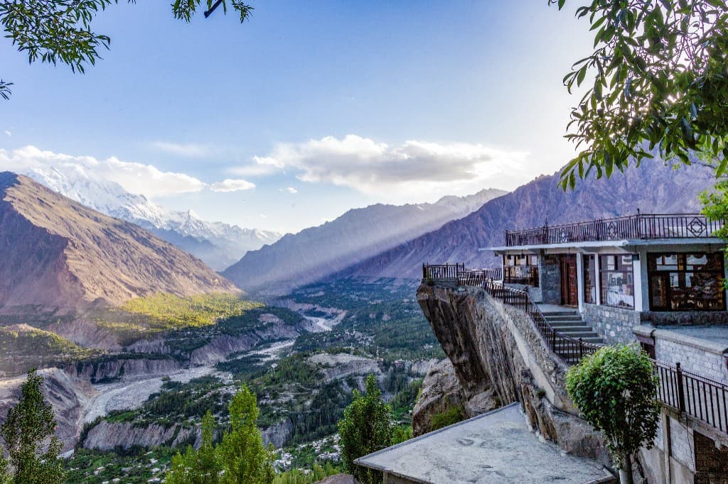 Panoramic mountain view from Offsite in Duikar